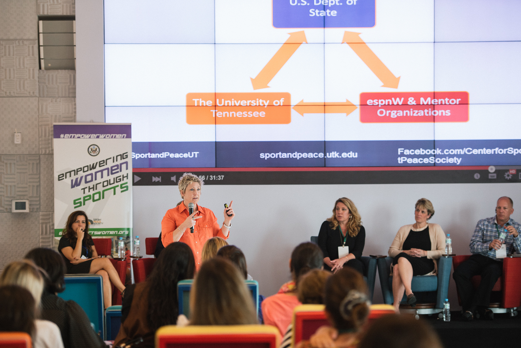 CSPS Director Sarah Hillyer speaks at an event for businesswomen hosted at Google’s offices in Sao Paulo, Brazil